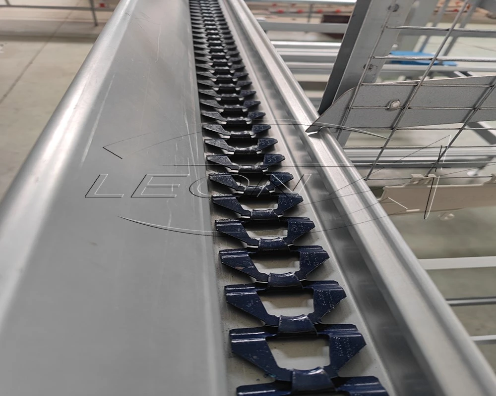 trough with feed chain trough with feed chain