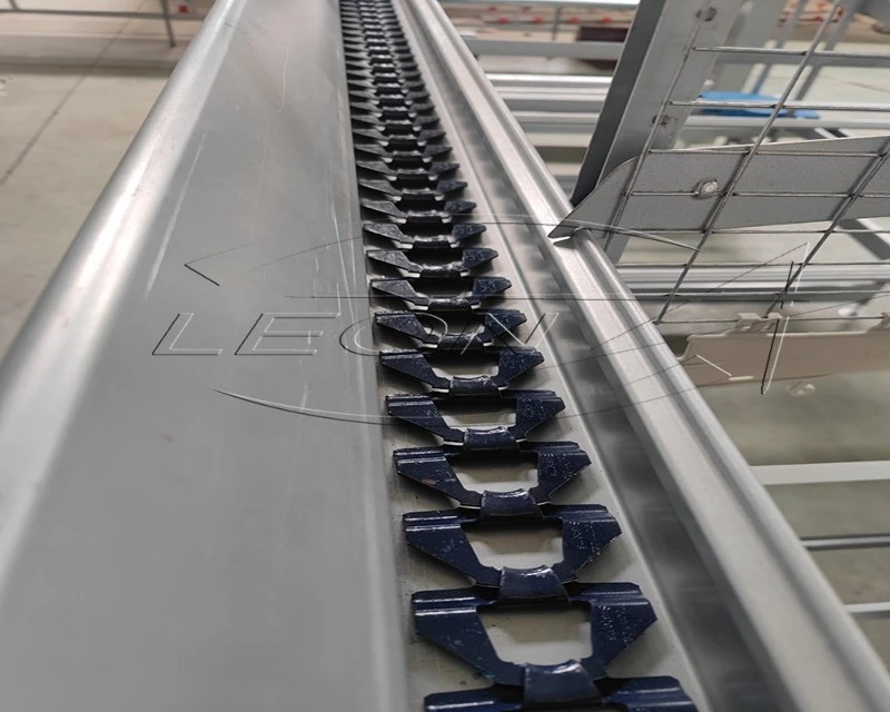 trough with feed chain trough with feed chain